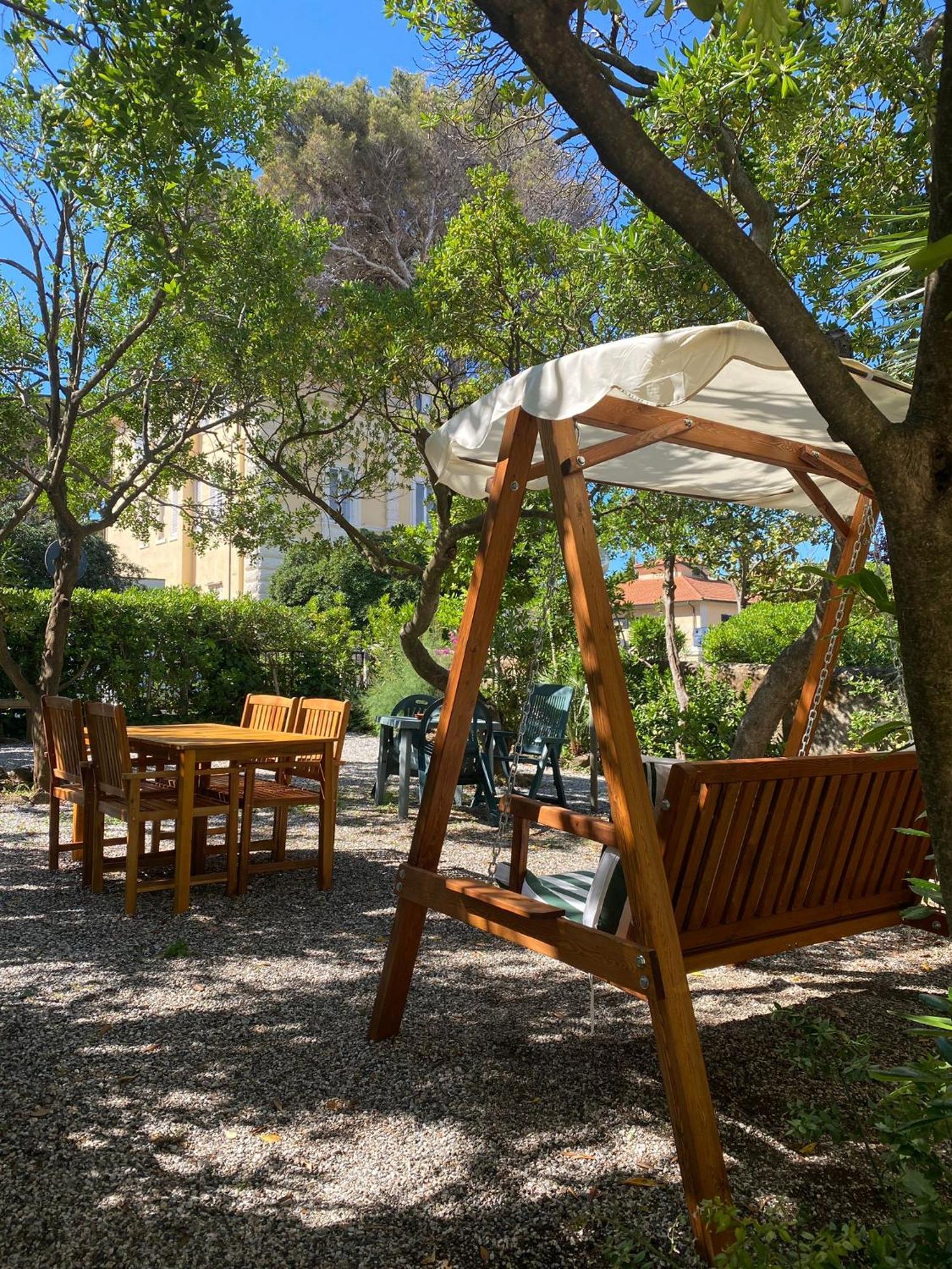Albergo Pensione Bartoli Castiglioncello Exterior photo